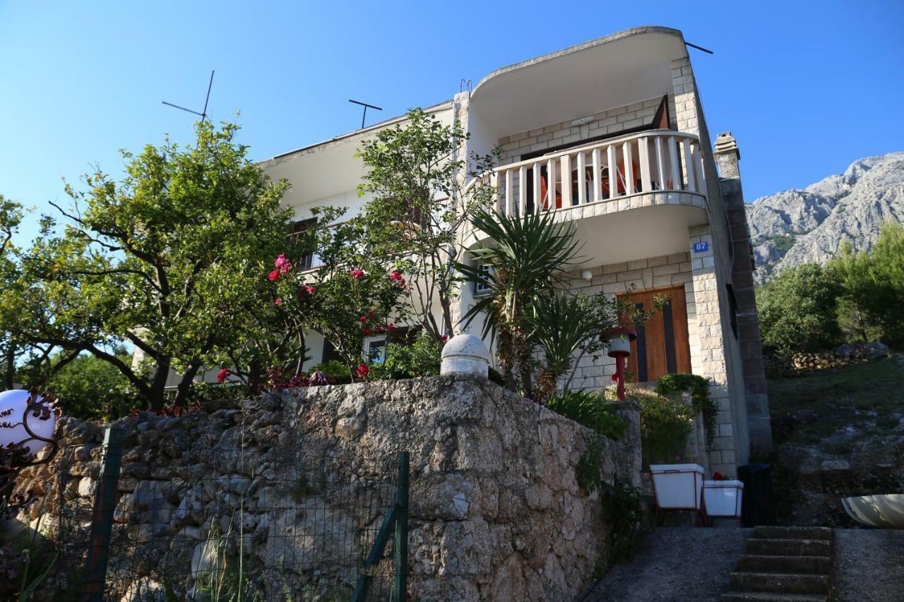 Apartments Mare Brela Esterno foto